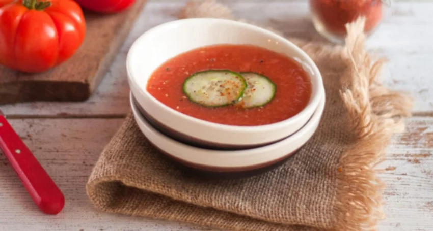 Gaspacho facile à l’extracteur