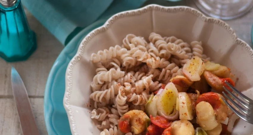 Noix de St Jacques à la Fondue de Petits Légumes et Piment d'Espelette