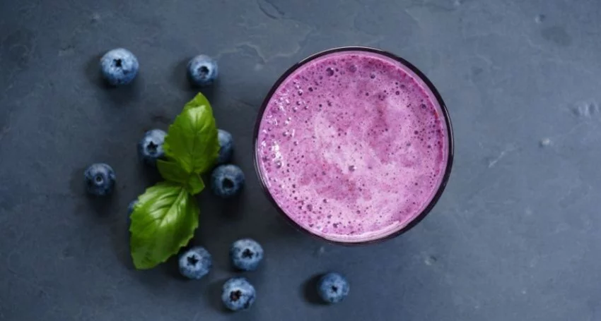 Smoothie aux myrtilles