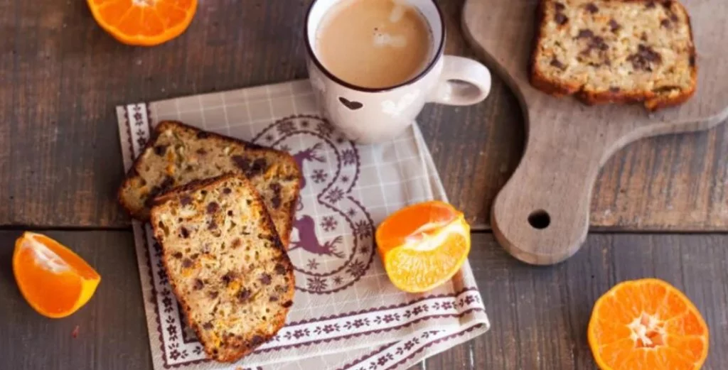 Cake à la pulpe de clémentine et pépites de chocolat