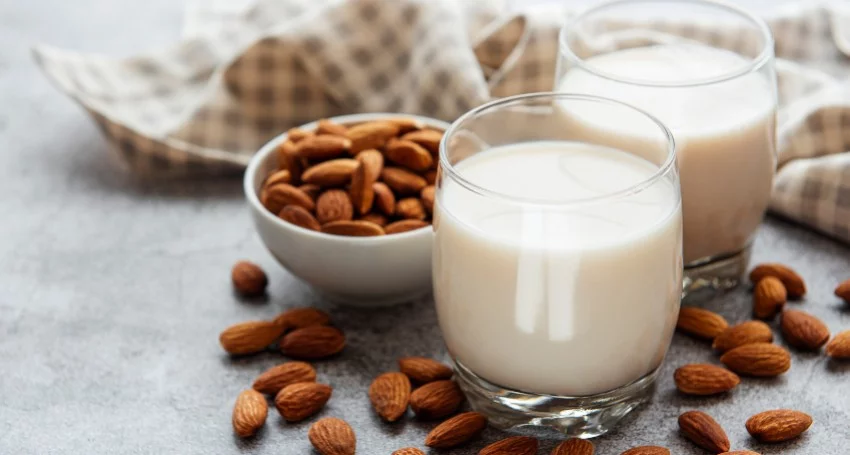 Lait d’Amande végétal fait maison avec son extracteur de jus