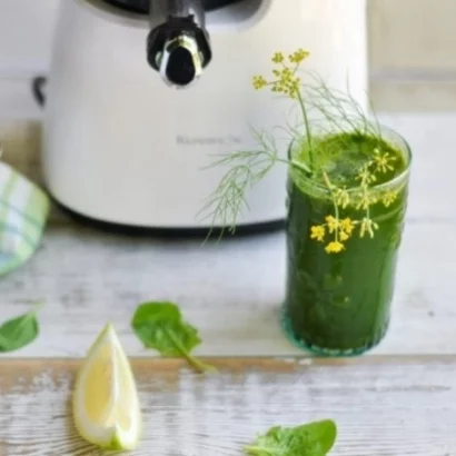 Jus vert détox au fenouil, citron et épinards