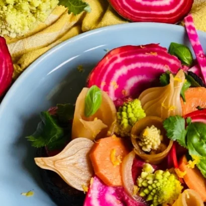 Tartine printanière aux légumes lactofermentés