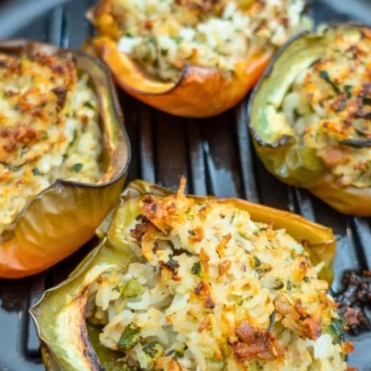 Poivrons farcis au riz, courgette et fromage de chèvre